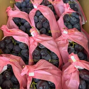 長野産クイ-ンル-ジュ(紅皇后葡萄) 半箱5〜6房入 約2.5kg